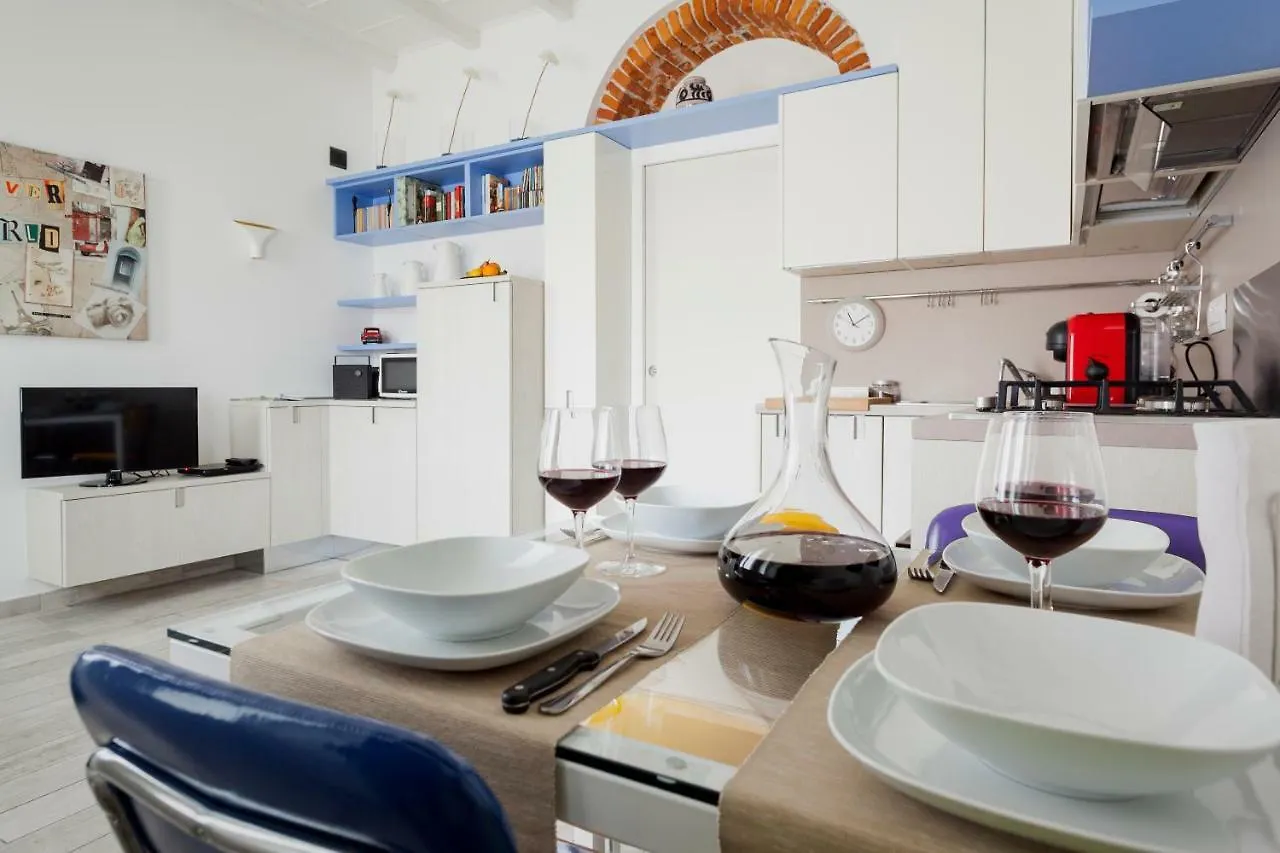 Charming Apartment On The Darsena Navigli - Pulizia Eccezionale Milánó
