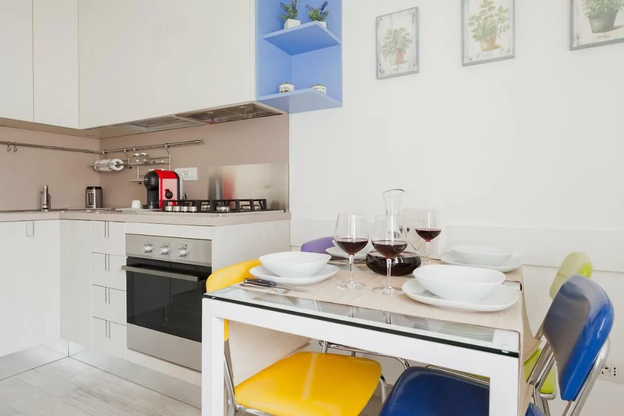 Charming Apartment On The Darsena Navigli - Pulizia Eccezionale Milánó 0*,