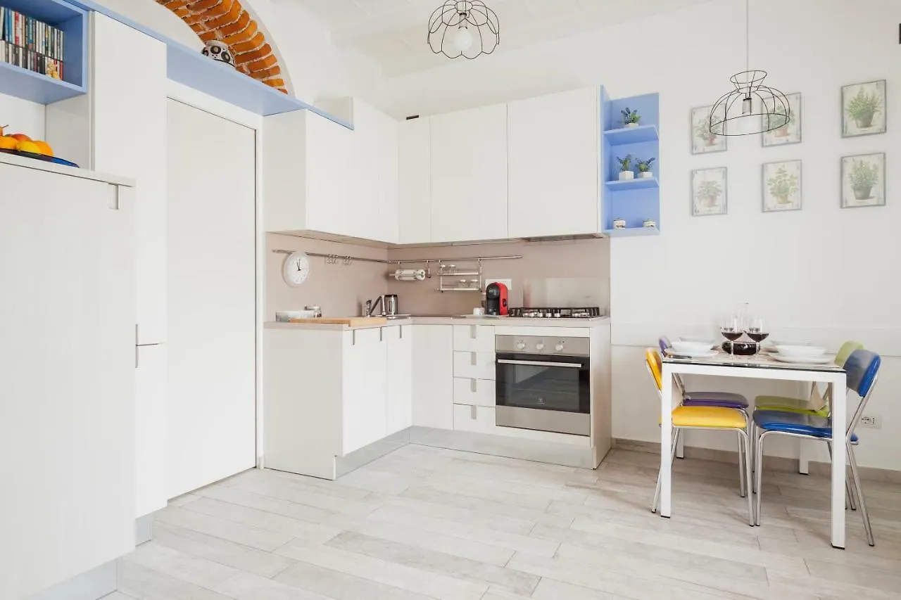 Charming Apartment On The Darsena Navigli - Pulizia Eccezionale Milánó